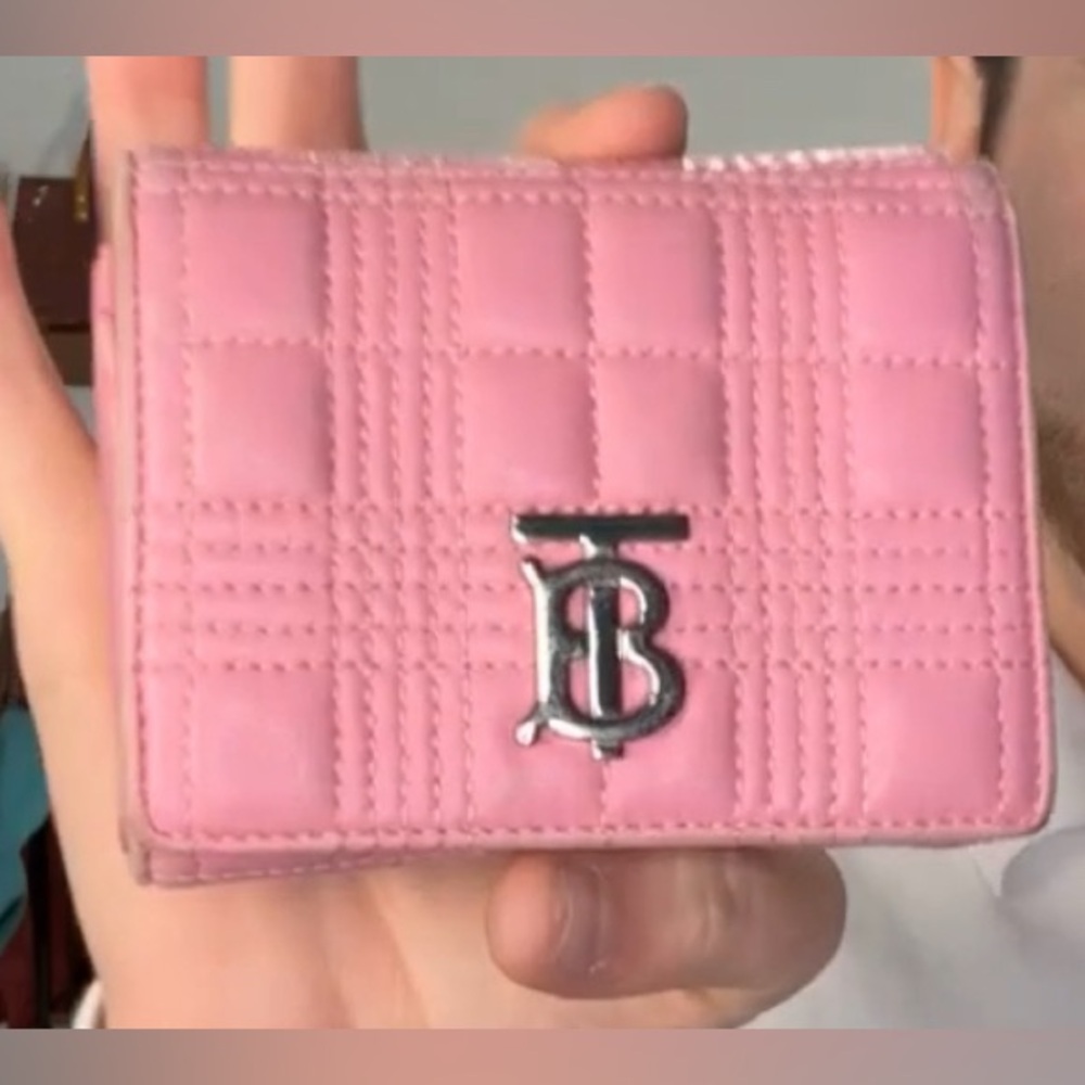Burberry Lola Quilted Pink Leather Compact Wallet - Picture 2 of 4
